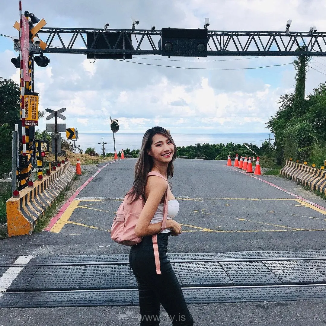 Instagram feifei_11111