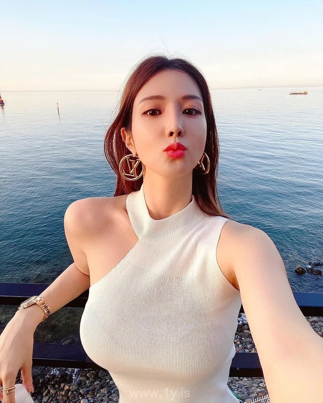 Instagram manyo_yoojin