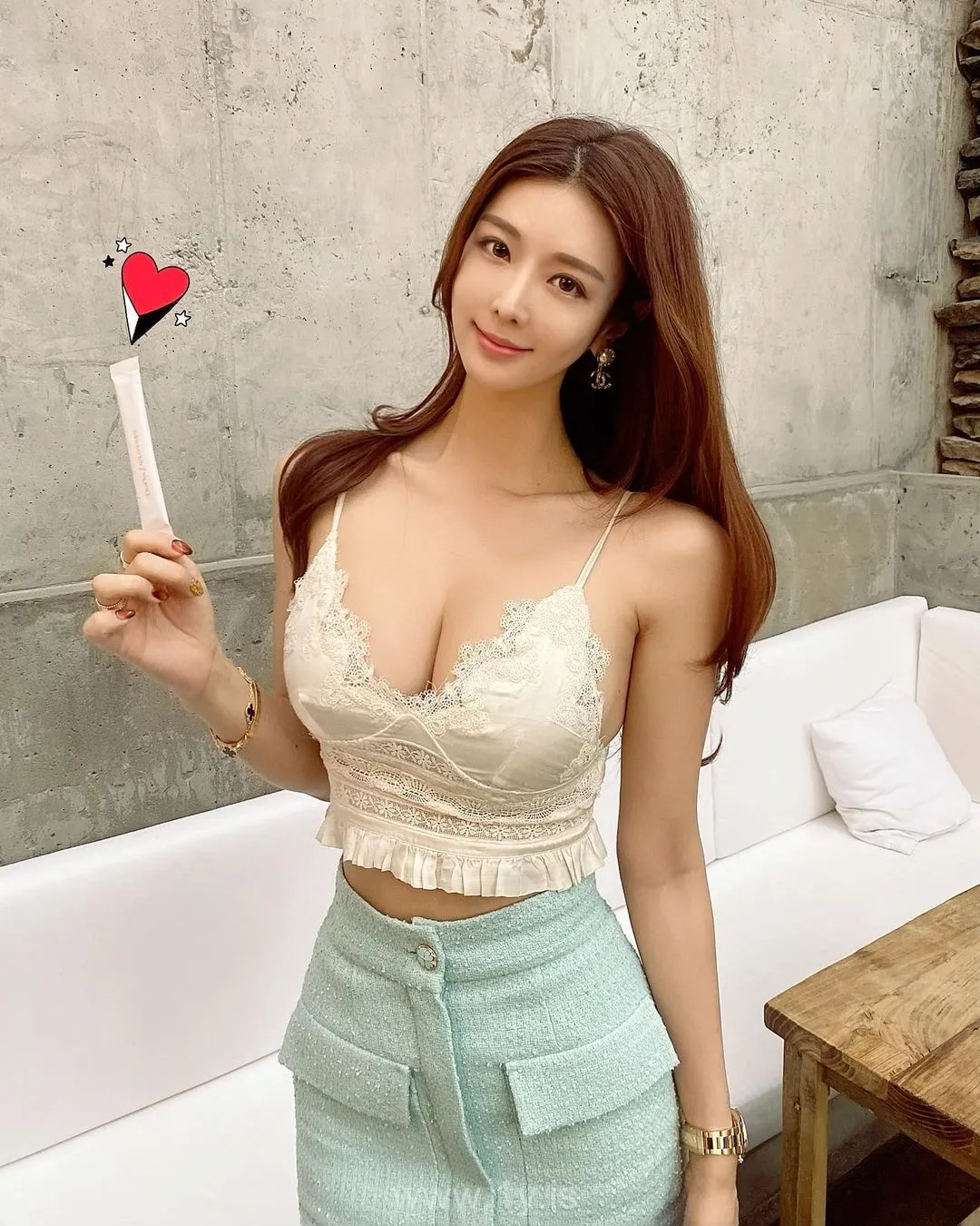 Instagram manyo_yoojin