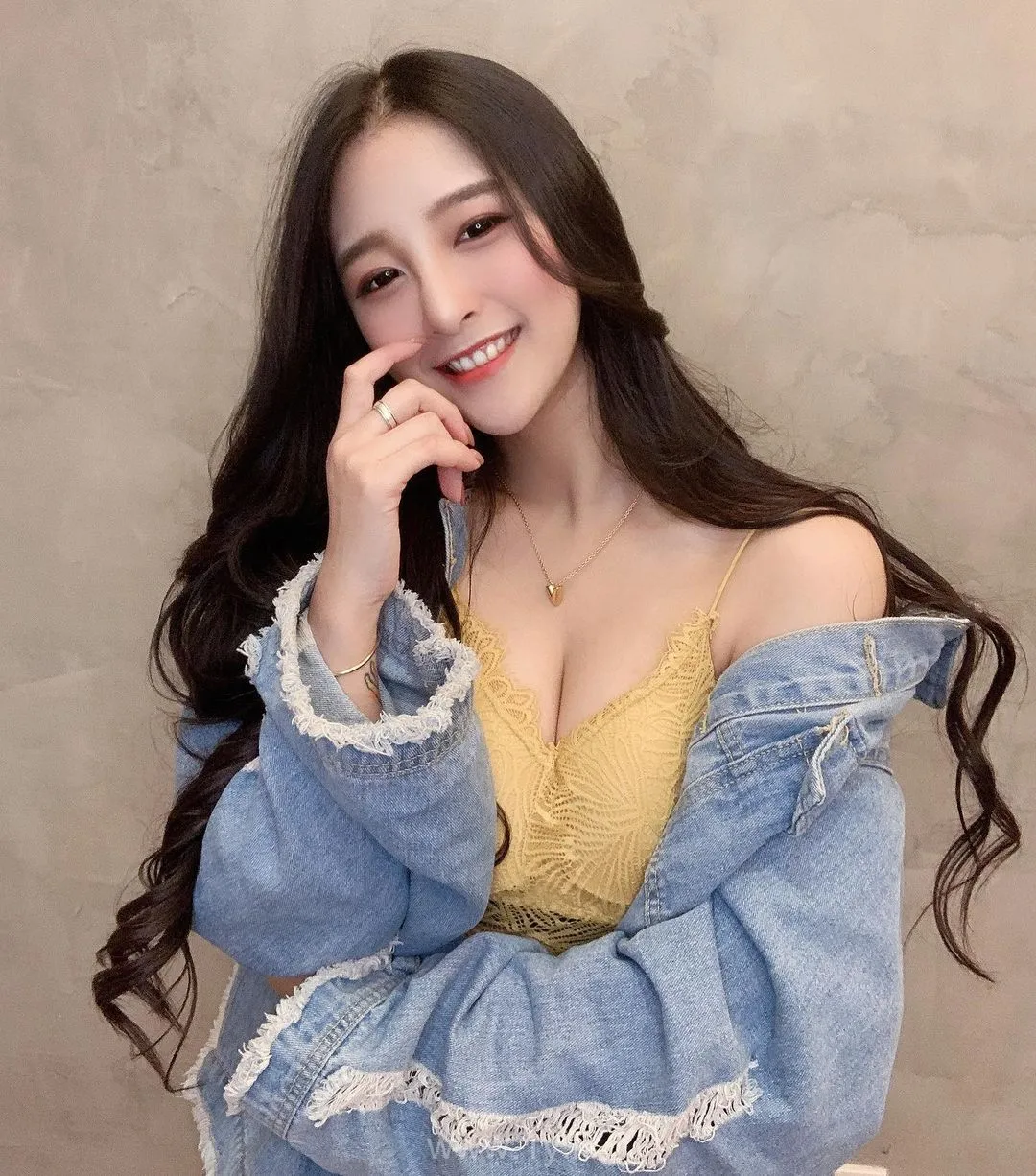 Instagram xiangyuzeng_0802