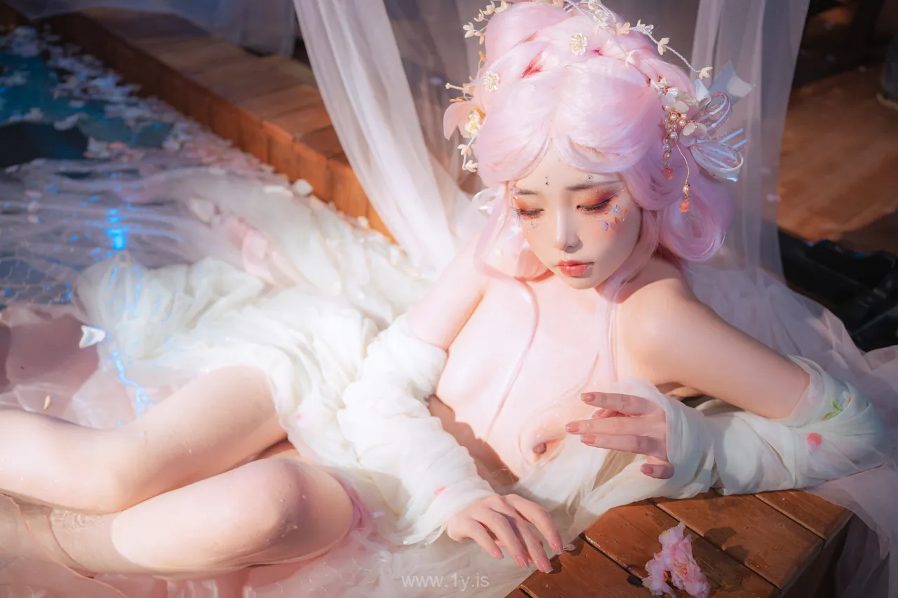 爆机少女喵小吉MiaoXiaoJi NO.049 Bathing Beauty(临江仙)