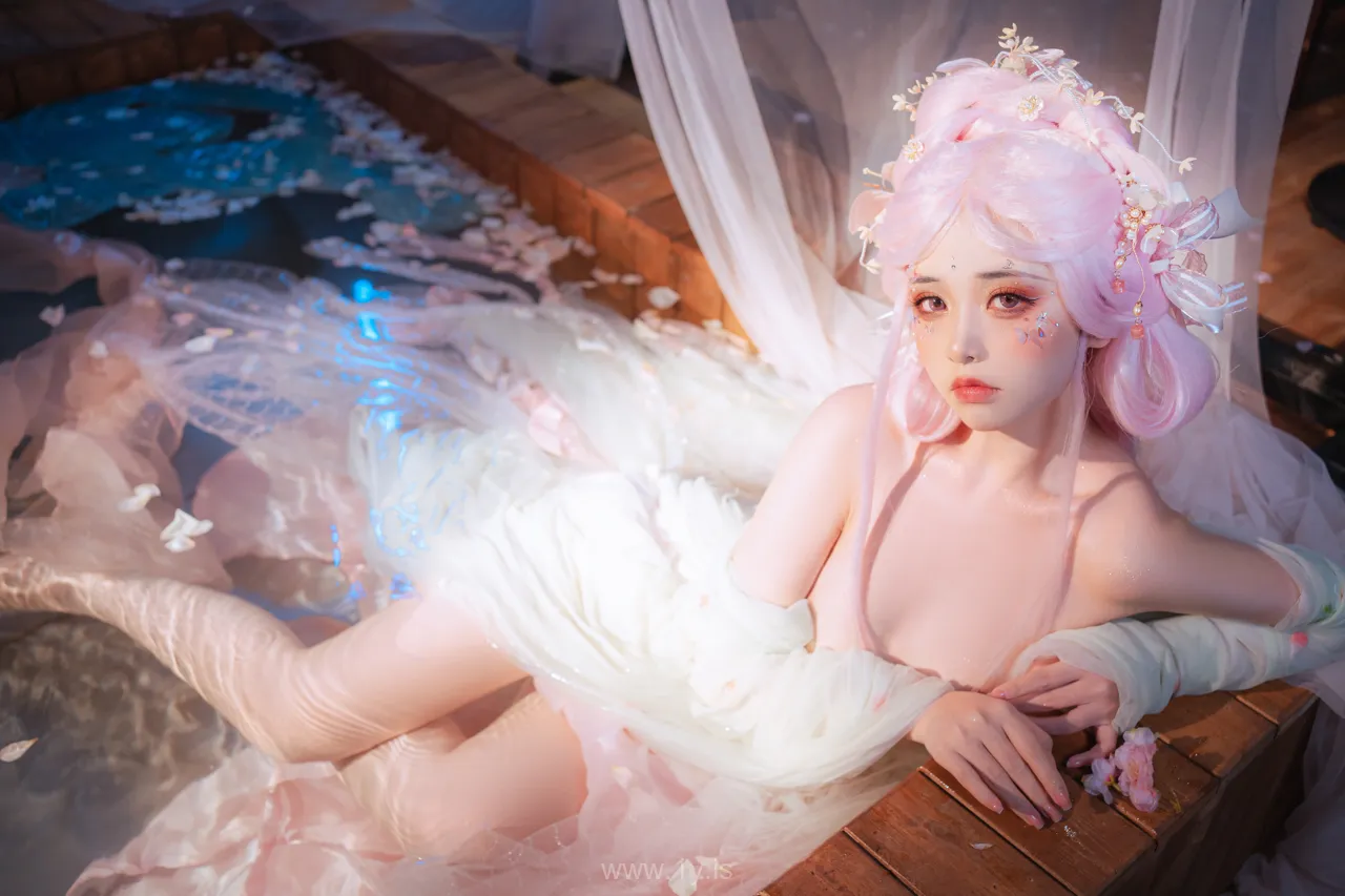 爆机少女喵小吉MiaoXiaoJi NO.049 Bathing Beauty(临江仙)