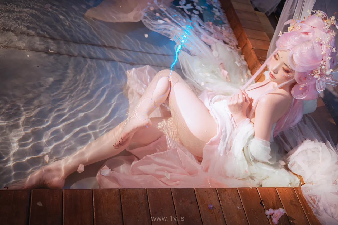 爆机少女喵小吉MiaoXiaoJi NO.049 Bathing Beauty(临江仙)
