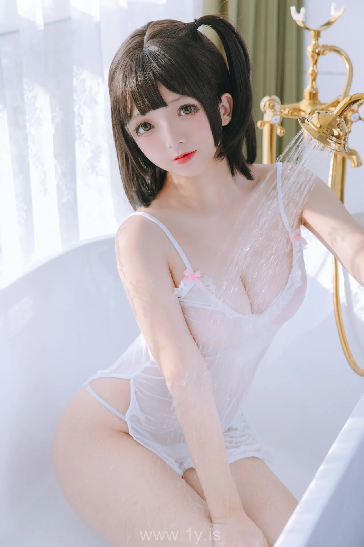 日奈娇 NO.043 湿身小白裙