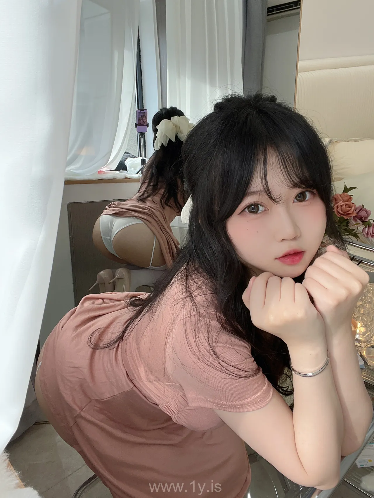 是依酱吖 NO.061 白丝人妻