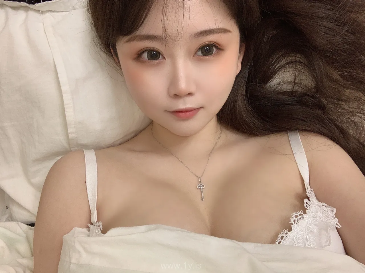 是依酱吖 NO.40 小女友