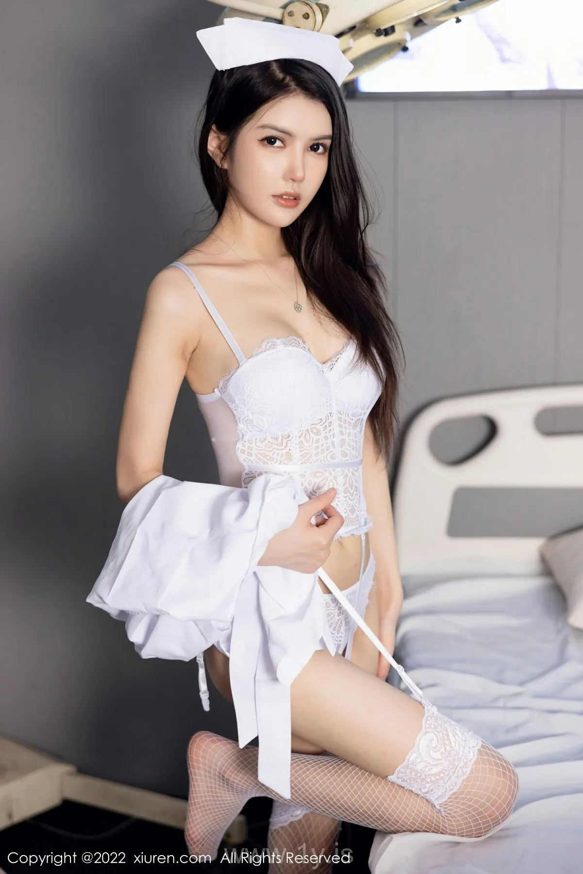 XIUREN(秀人网) No.5905 Well-developed & Quiet Asian Cougar 媛媛酱belle