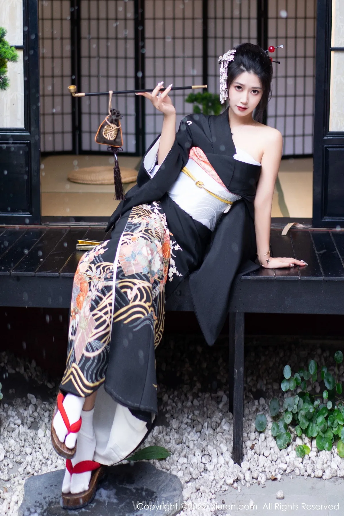 XIUREN(秀人网) No.5932 Graceful Asian Cougar laura阿姣