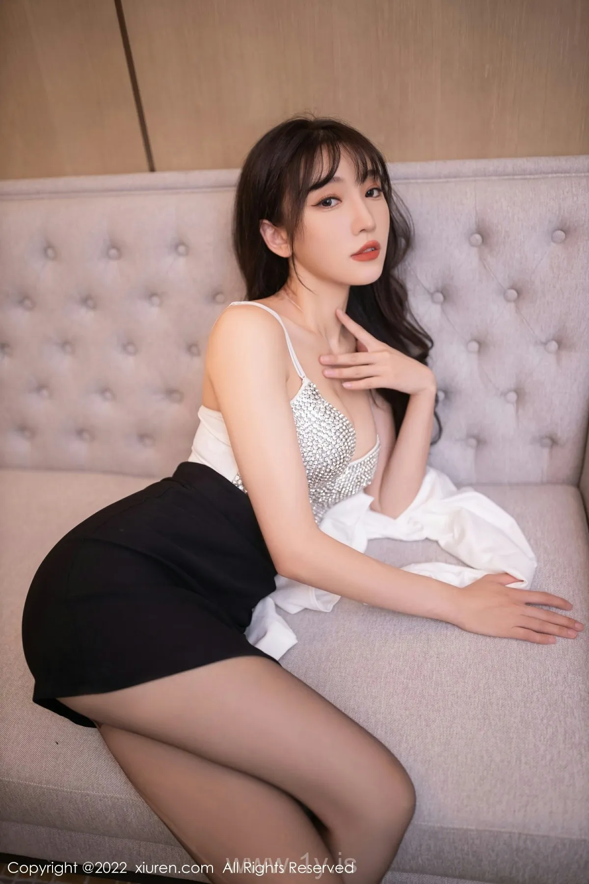XIUREN(秀人网) No.5940 Decent & Well-developed Asian Hottie 陆萱萱