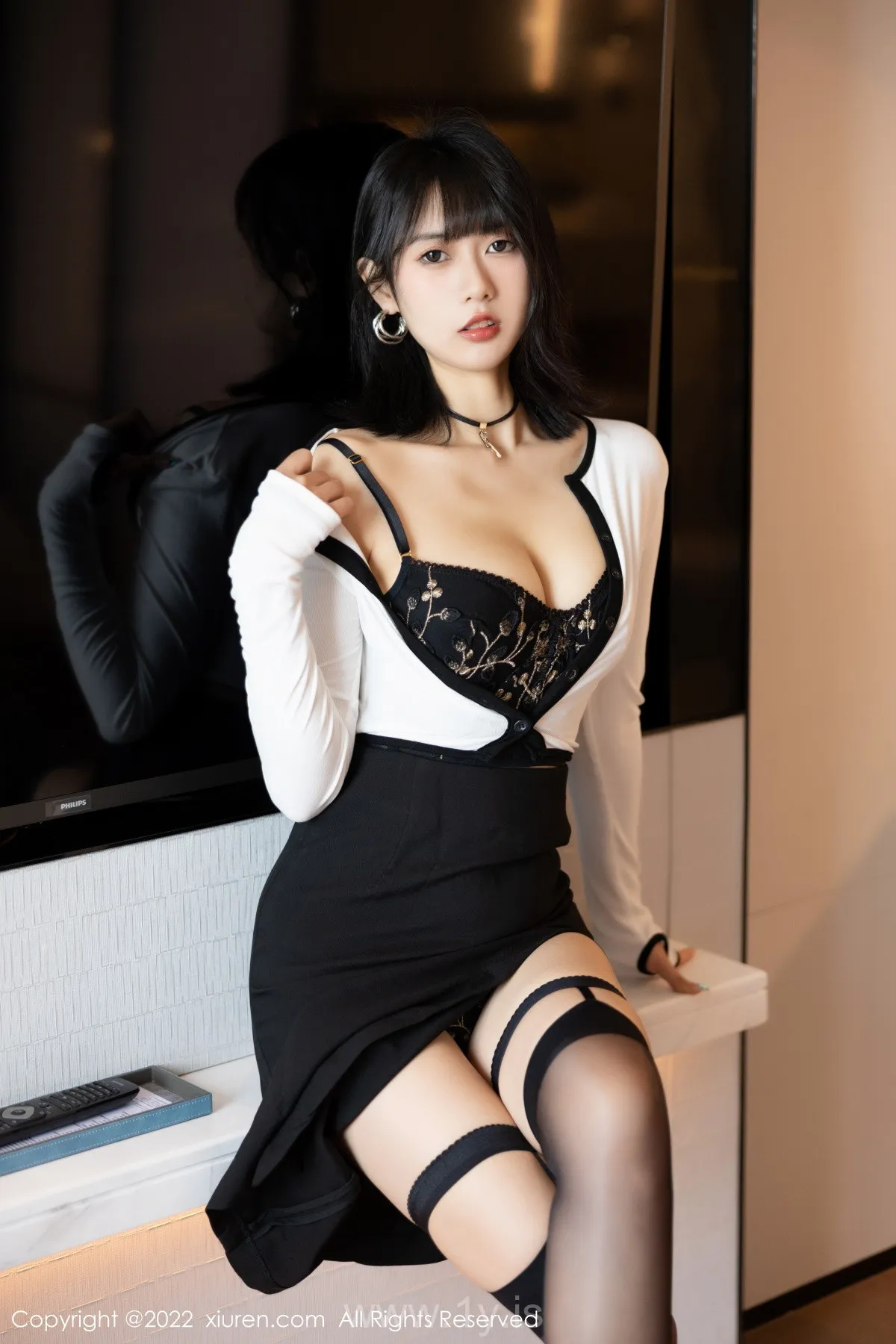 XIUREN(秀人网) No.5991 Quiet & Knockout Asian Hottie 林子遙