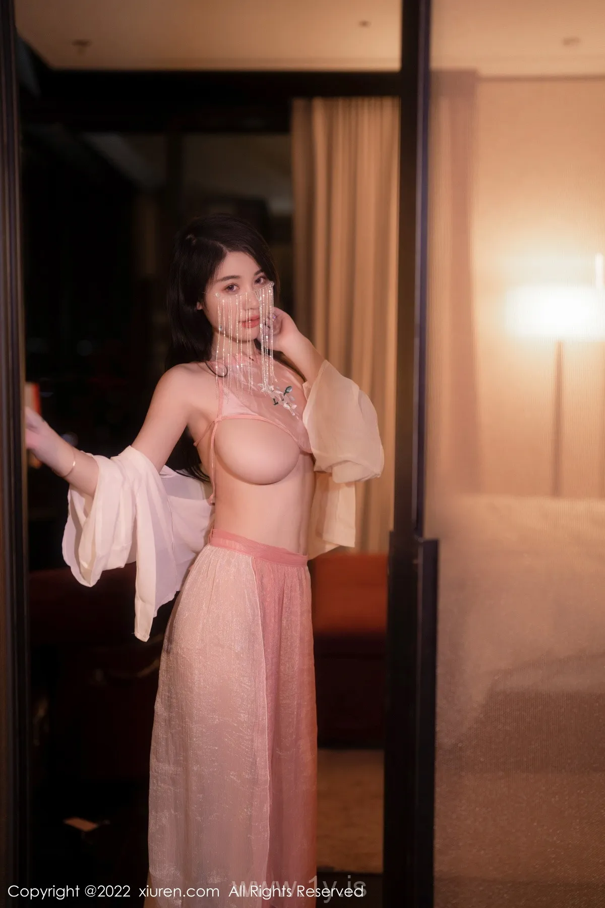 XIUREN(秀人网) No.5994 Elegant & Beautiful Chinese Babe 美七Mia