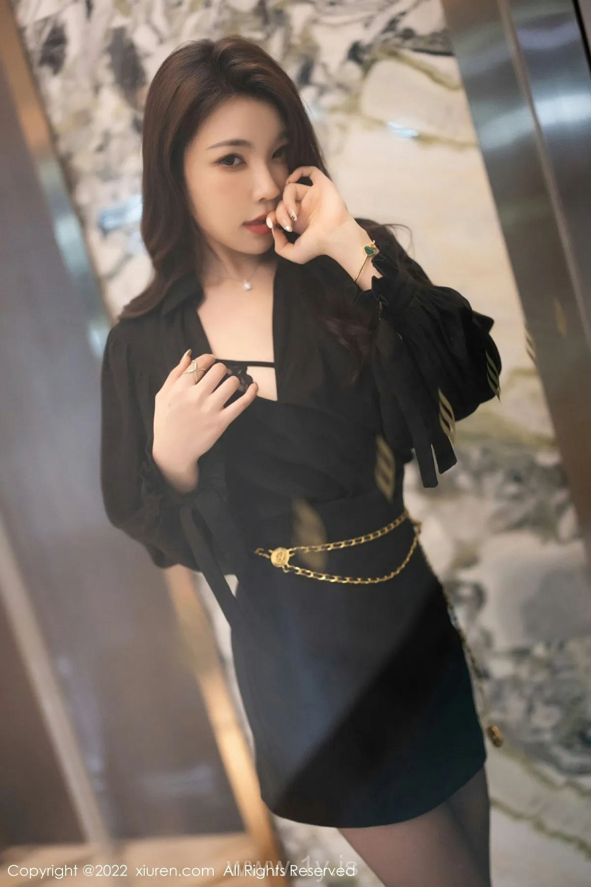 XIUREN(秀人网) No.6033 Graceful Chinese Women 徐莉芝Booty
