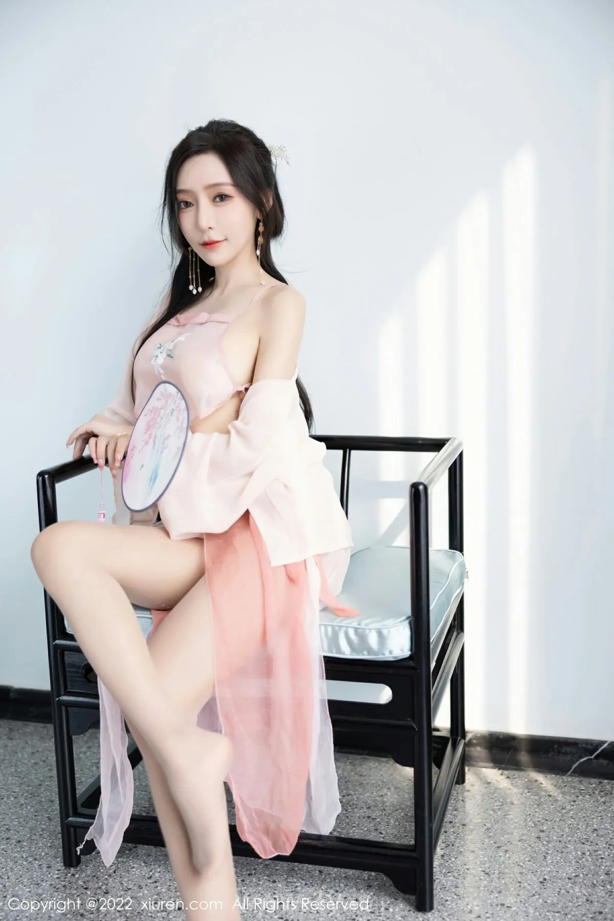XIUREN(秀人网) No.6040 Adorable Asian Model 王馨瑶yanni