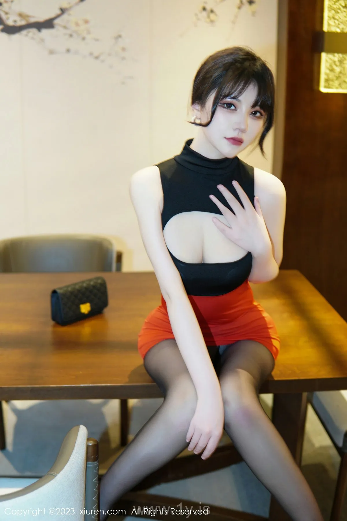 XIUREN(秀人网) No.6075 Irresistible & Beautiful Asian Homebody Girl 桃桃子_