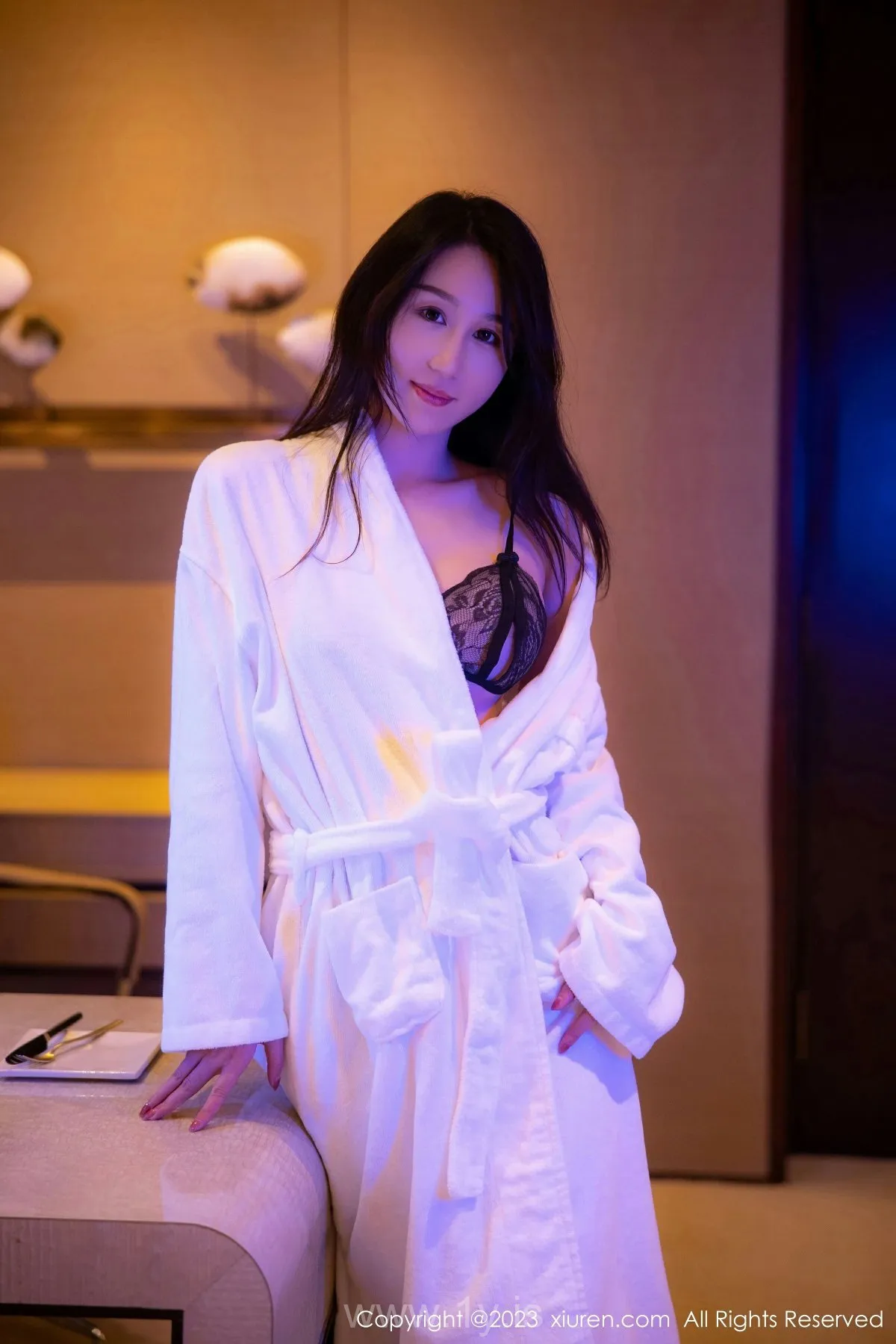 XIUREN(秀人网) No.6083 Trendy & Good-looking Chinese Chick 薇薇酱