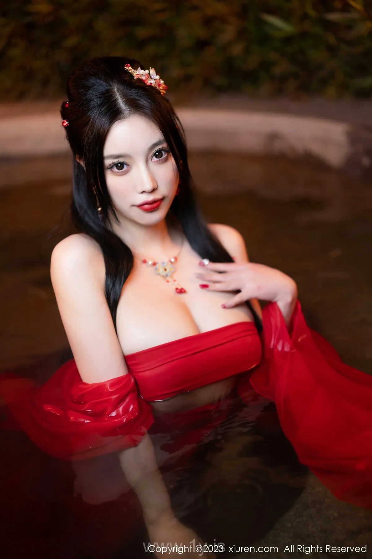 XIUREN(秀人网) NO.6149 Stunning & Fashionable Asian Cutie 杨晨晨Yome