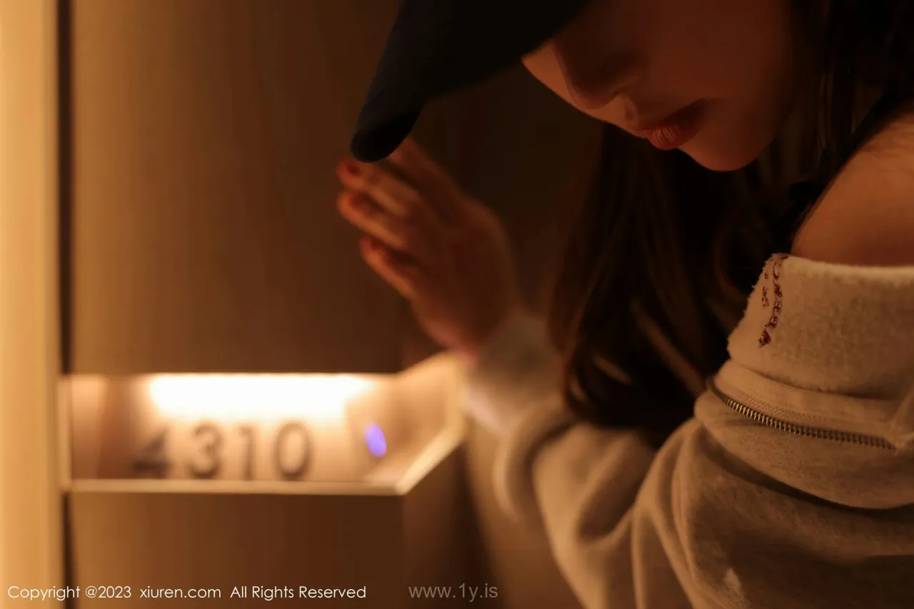 XIUREN(秀人网) NO.6155 Sexy & Lively Asian Girl 豆瓣酱