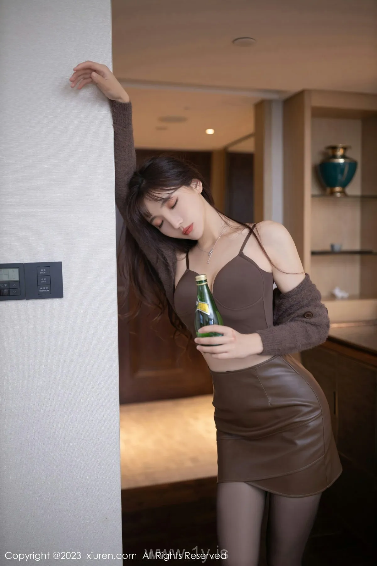 XIUREN(秀人网) NO.6165 Delightful Asian Women 陆萱萱