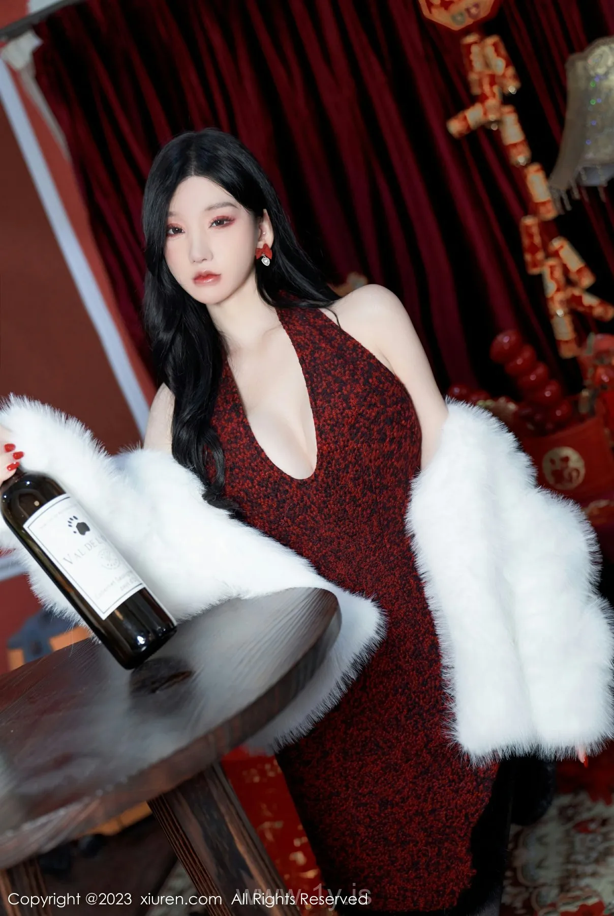 XIUREN(秀人网) NO.6174 Irresistible & Breathtaking Asian Homebody Girl 周于希Sally