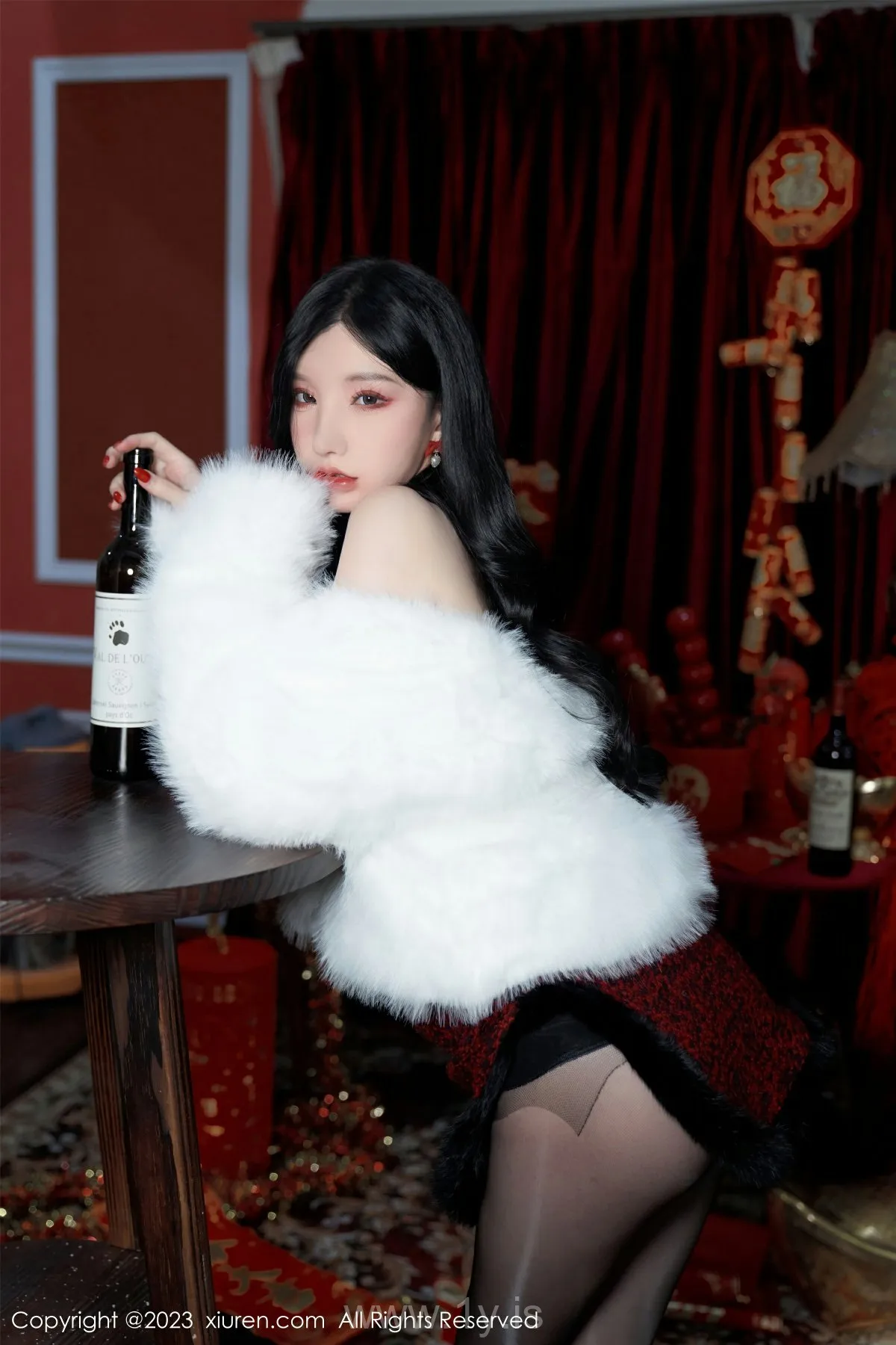 XIUREN(秀人网) NO.6174 Irresistible & Breathtaking Asian Homebody Girl 周于希Sally