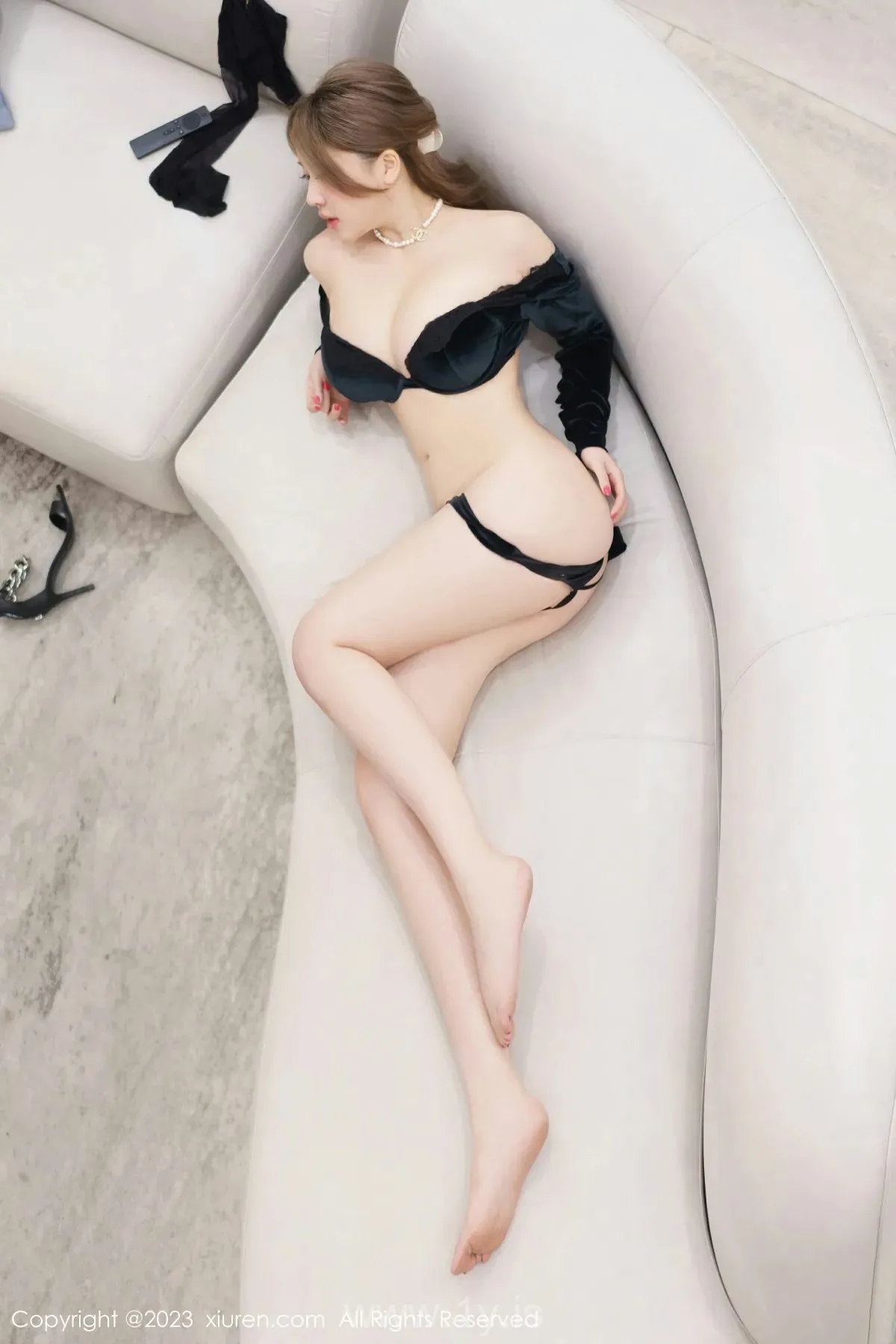 XIUREN(秀人网) No.6234 Stunning Asian Homebody Girl 小海臀Rena