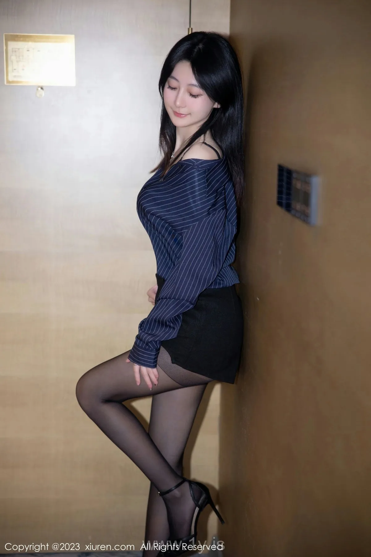 XIUREN(秀人网) No.6246 Stunning & Lively Asian Chick 谢小蒽