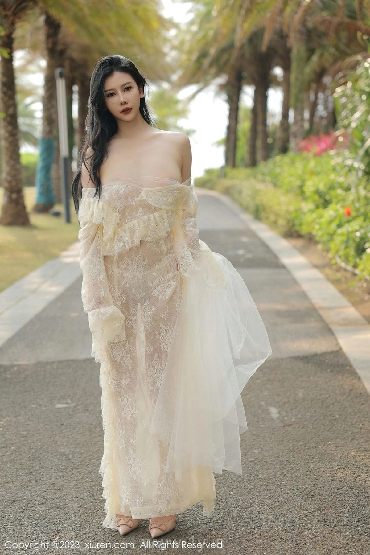 XIUREN(秀人网) NO.6303 Breathtaking & Extraordinary Asian Girl 尹甜甜
