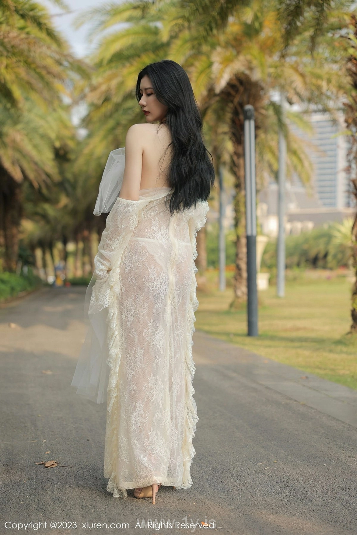 XIUREN(秀人网) NO.6303 Breathtaking & Extraordinary Asian Girl 尹甜甜