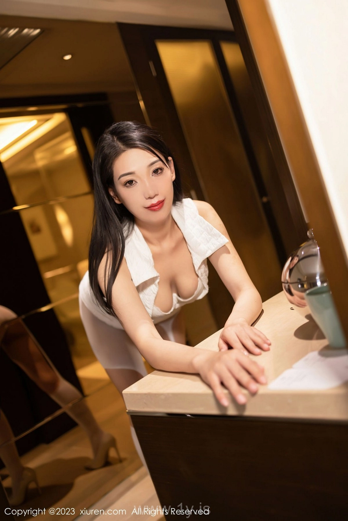 XIUREN(秀人网) NO.6326 Elegant & Irresistible Chinese Hottie 小泡芙winna