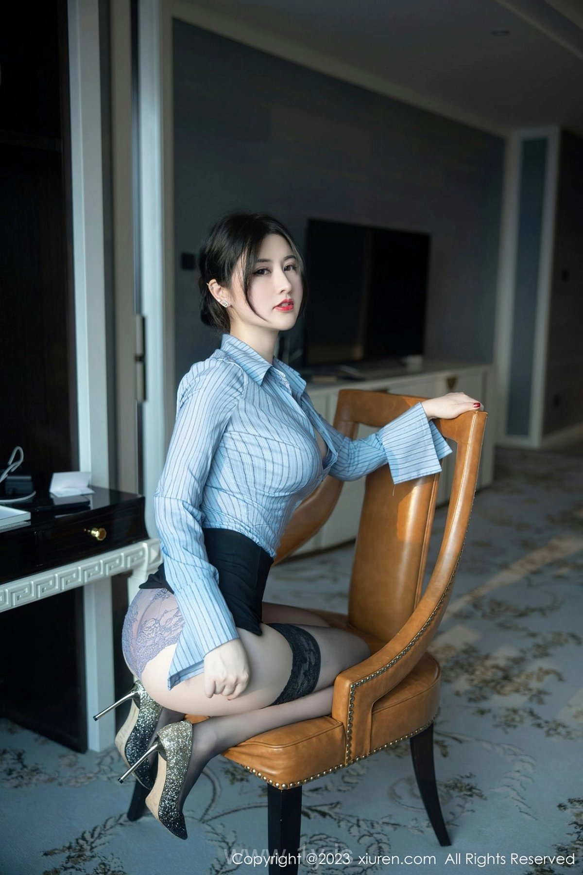 XIUREN(秀人网) NO.6343 Delightful & Breathtaking Chinese Mature Princess 詩詩kiki
