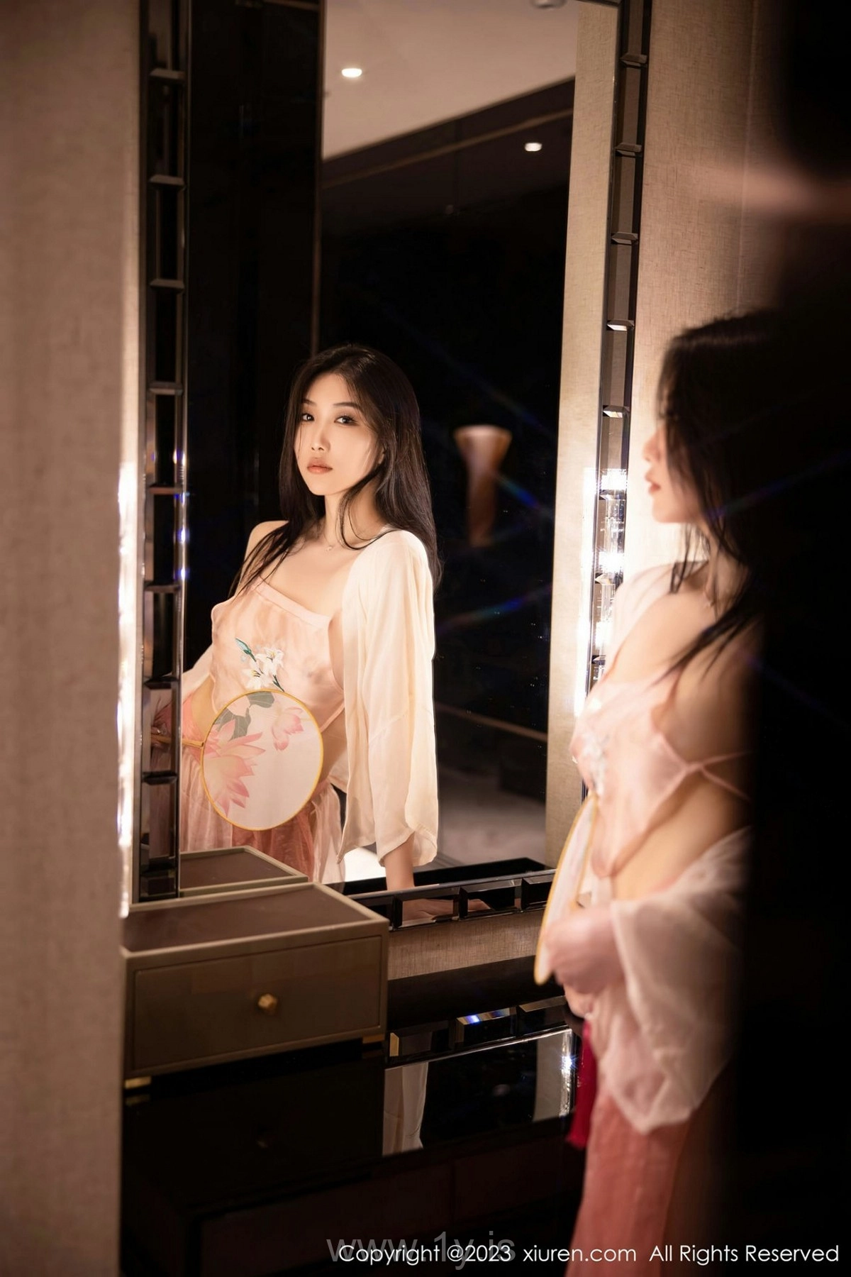 XIUREN(秀人网) NO.6369 Good-looking & Pretty Chinese Mature Princess 李佳芮Cherie