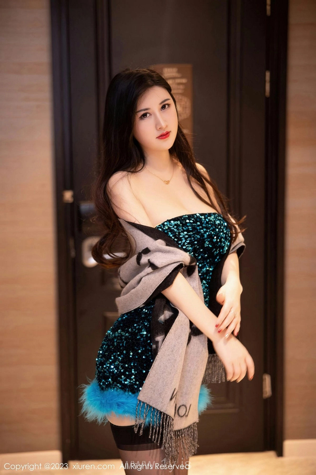 XIUREN(秀人网) NO.6384 Decent & Pretty Asian Belle 詩詩kiki