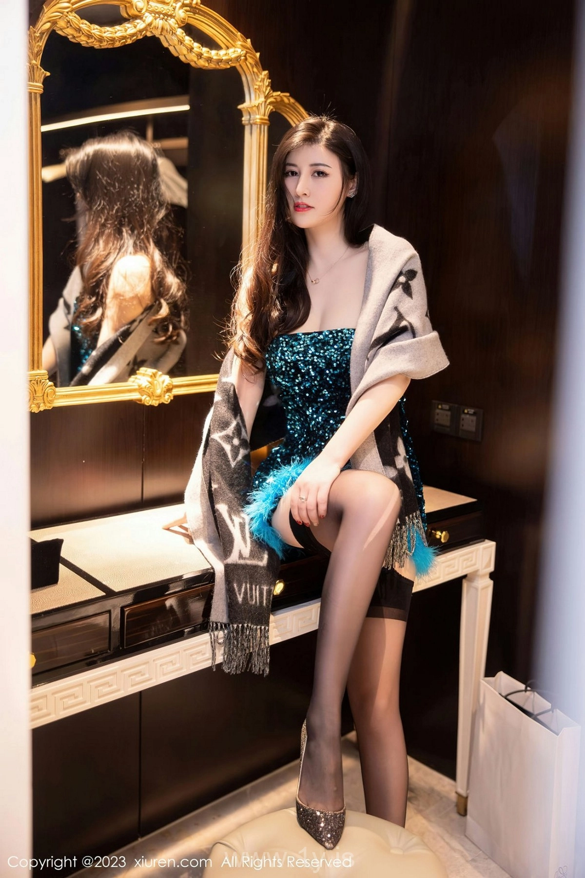 XIUREN(秀人网) NO.6384 Decent & Pretty Asian Belle 詩詩kiki