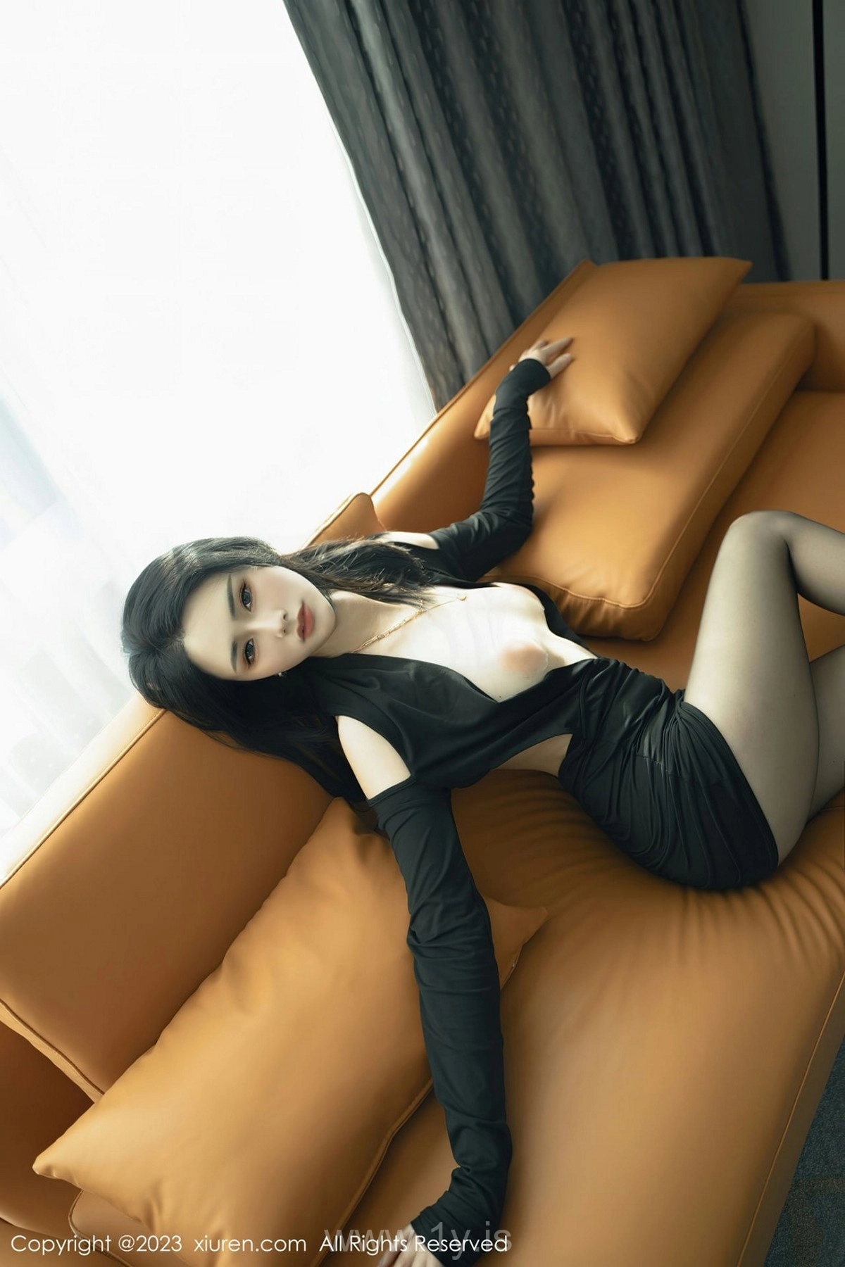 XIUREN(秀人网) NO.6385 Fashionable Chinese Hottie 艾希兒