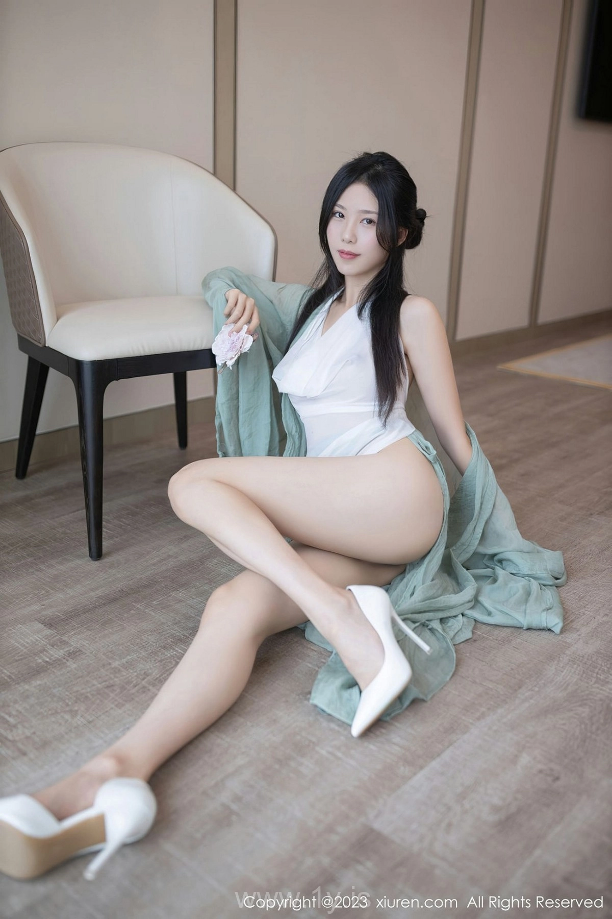 XIUREN(秀人网) NO.6420 Adorable & Hot Asian Girl 利世