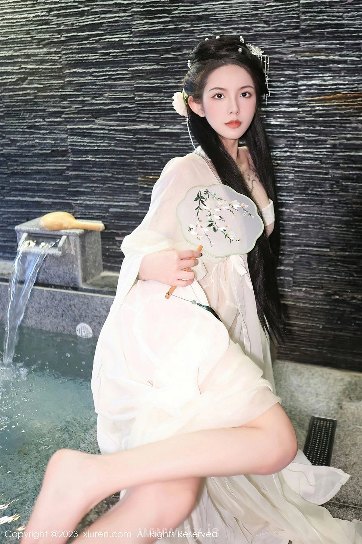 XIUREN(秀人网) NO.6430 Lively & Well-developed Chinese Babe 喬一一