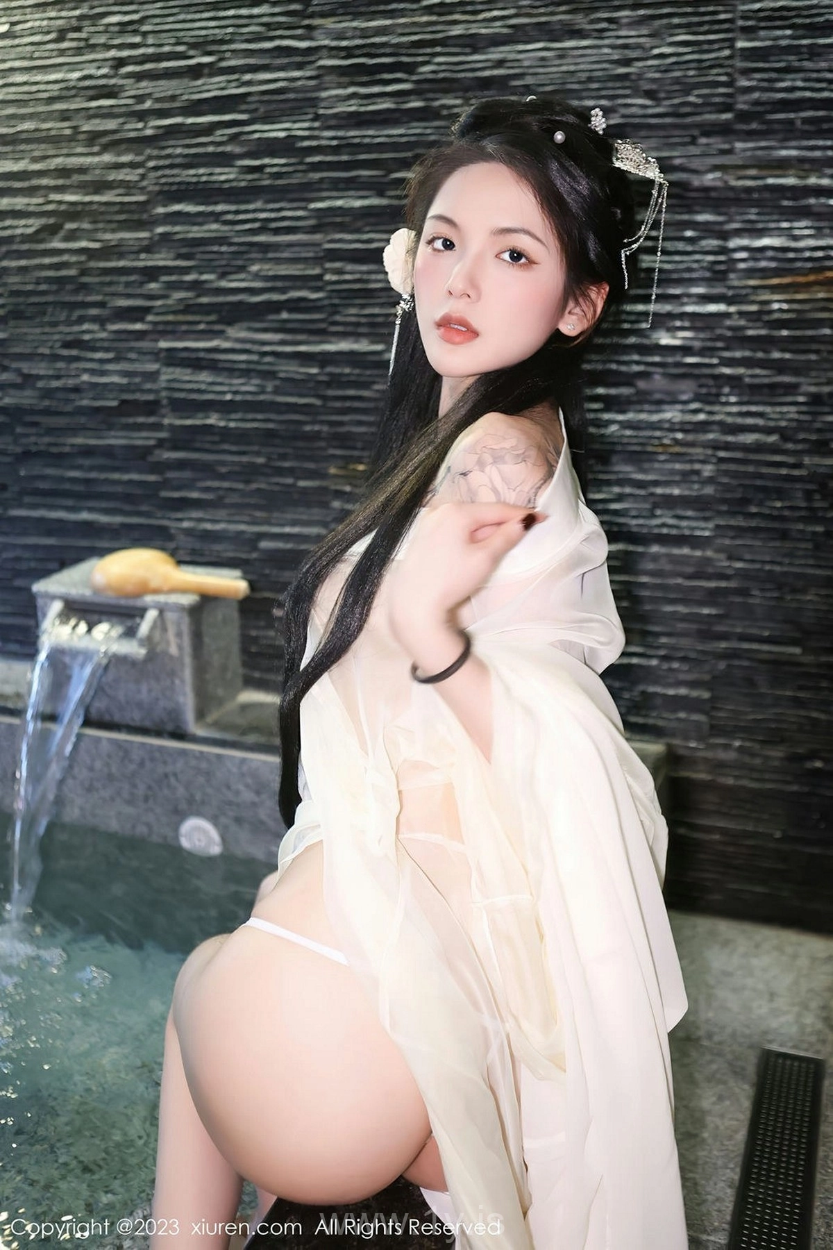 XIUREN(秀人网) NO.6430 Lively & Well-developed Chinese Babe 喬一一