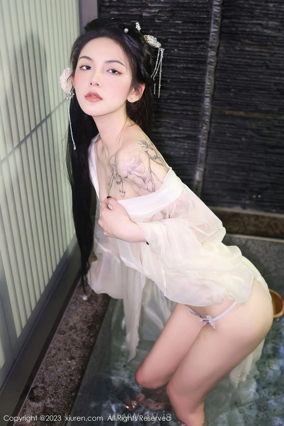 XIUREN(秀人网) NO.6430 Lively & Well-developed Chinese Babe 喬一一