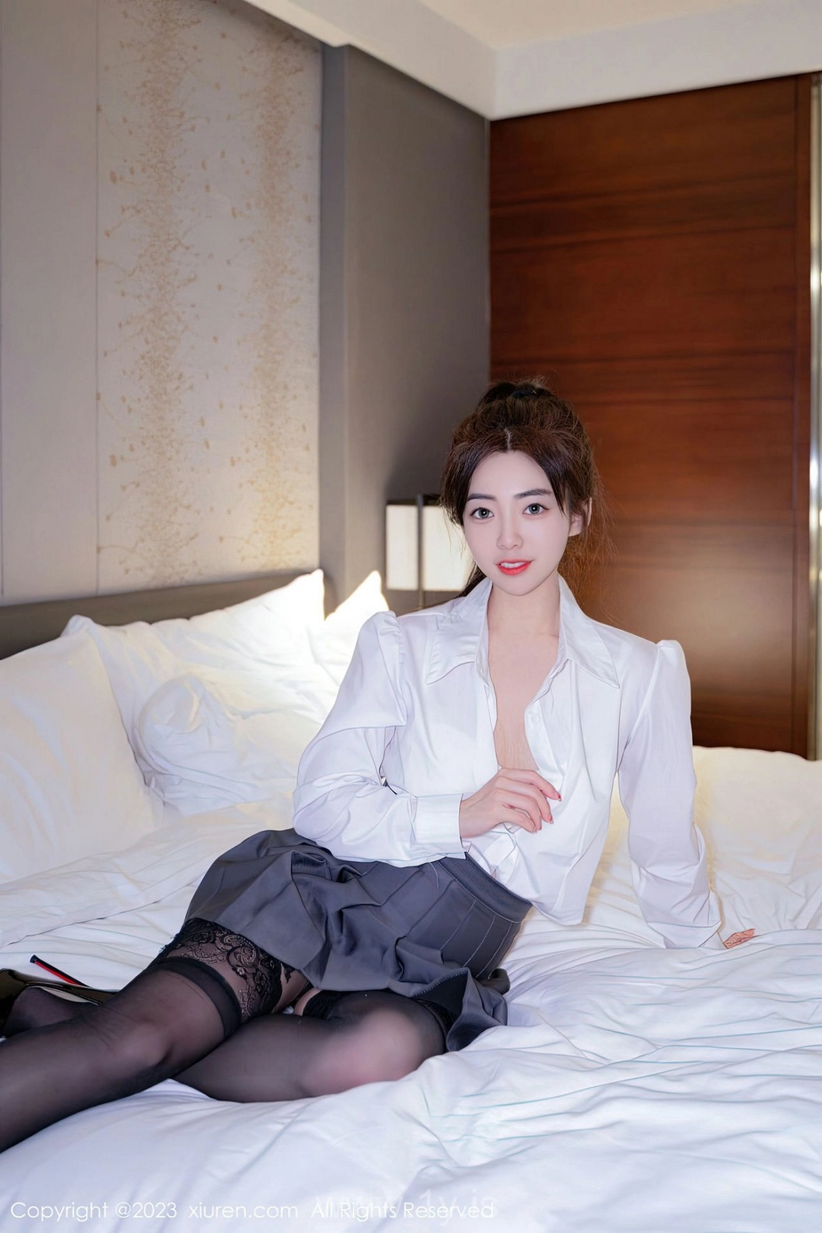 XIUREN(秀人网) NO.6444 Stylish Chinese Mature Princess 星子柒kiki