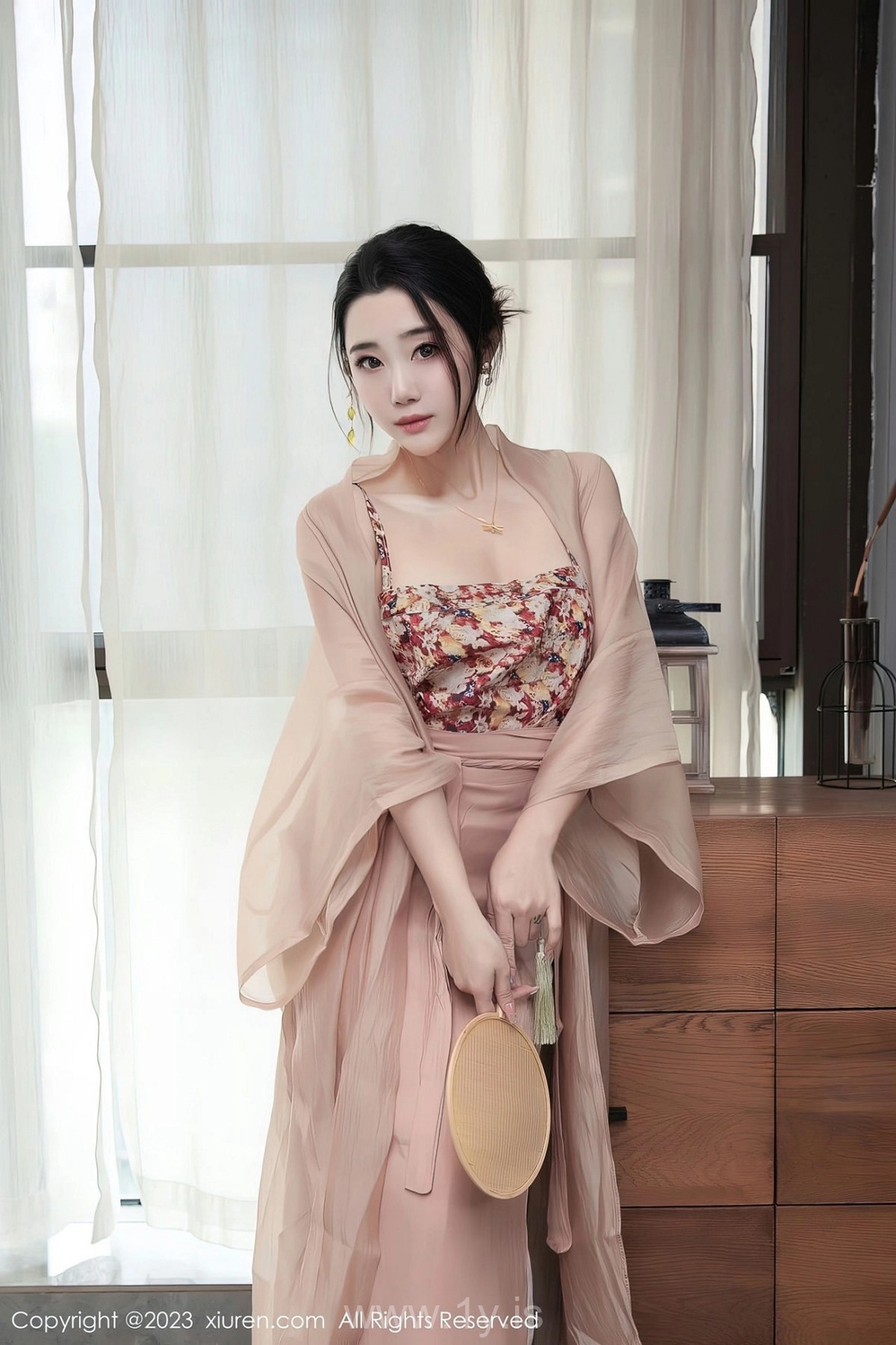 XIUREN(秀人网) NO.6457 Fashionable Asian Angel 嚴利娅Yuliya