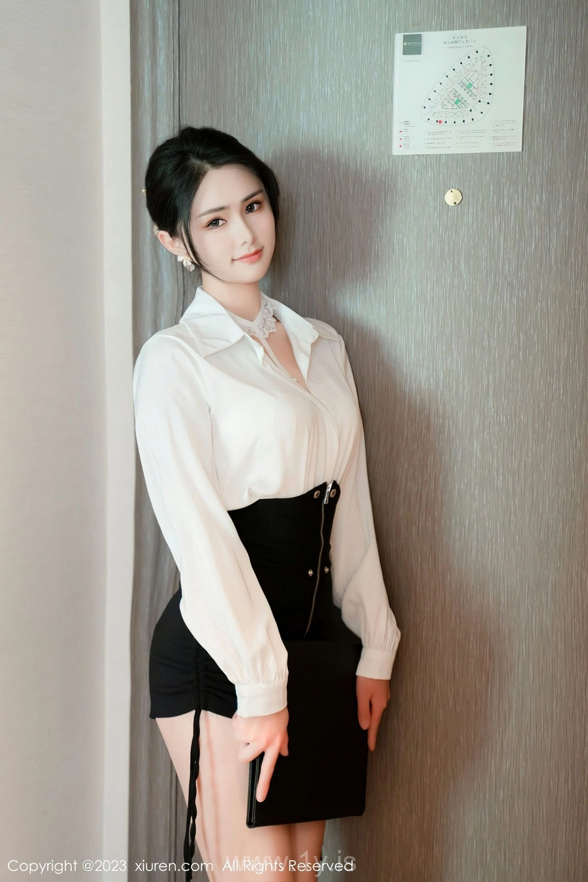 XIUREN(秀人网) NO.6520 Good-looking & Stylish Asian Mature Princess 艾希兒
