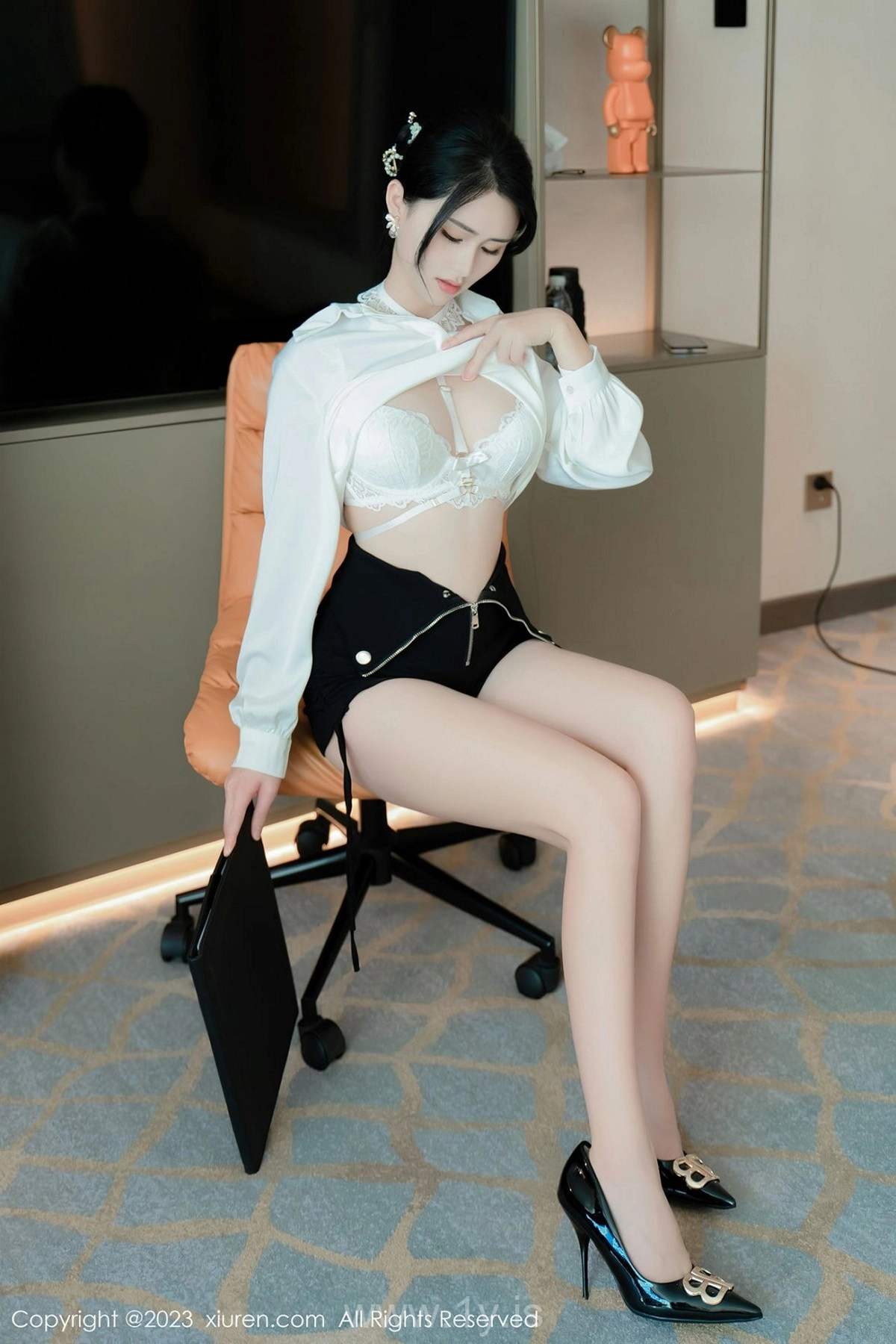 XIUREN(秀人网) NO.6520 Good-looking & Stylish Asian Mature Princess 艾希兒