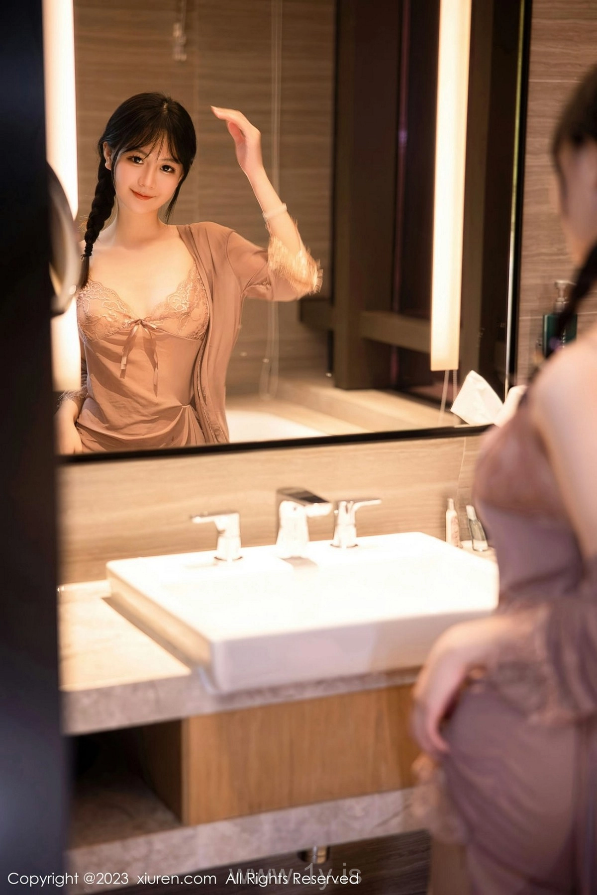 XIUREN(秀人网) NO.6558 Classy & Elegant Chinese Model 謝小蒽