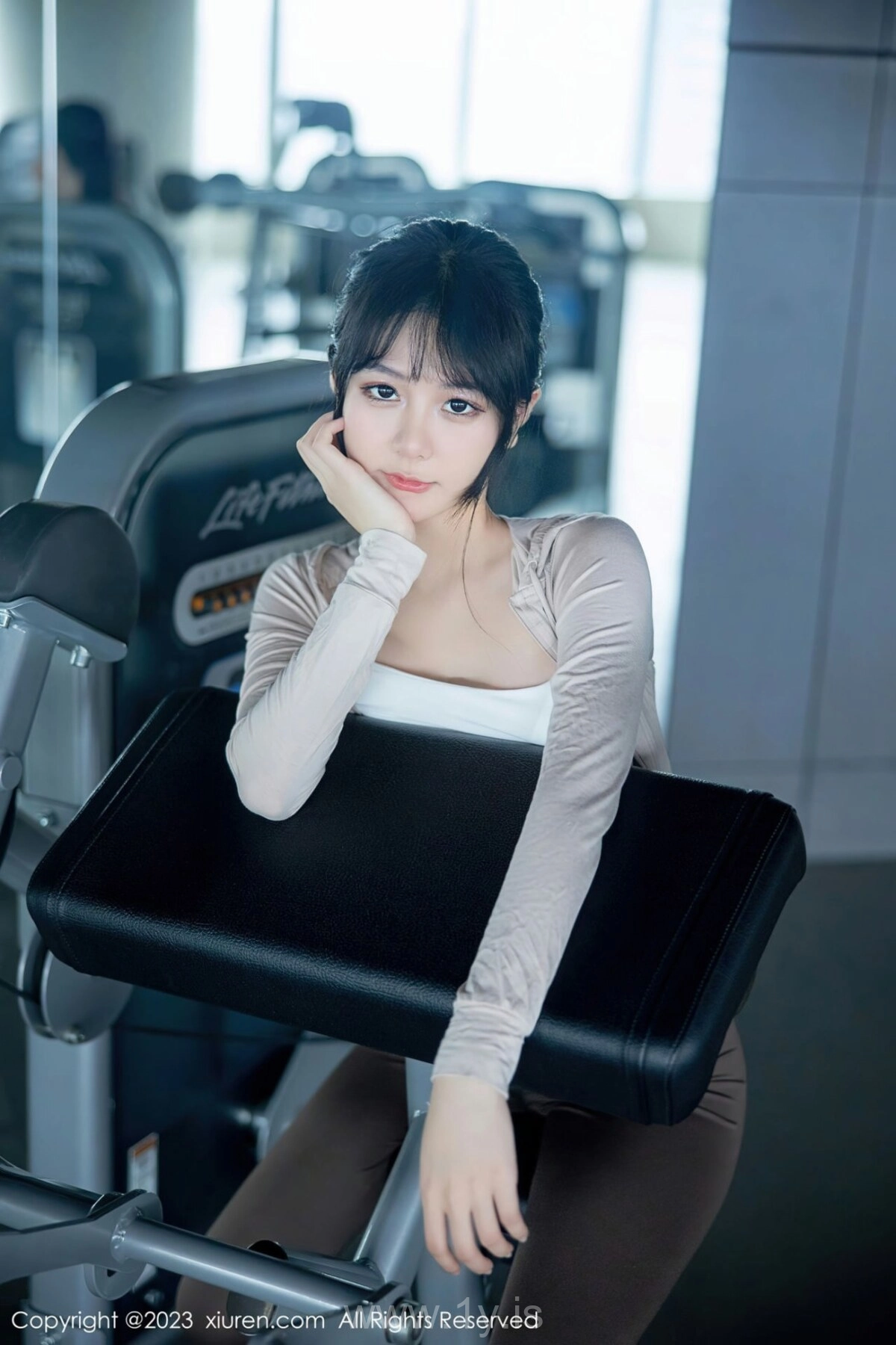 XIUREN(秀人网) NO.6683 Pretty & Quiet Chinese Cougar 怮怮
