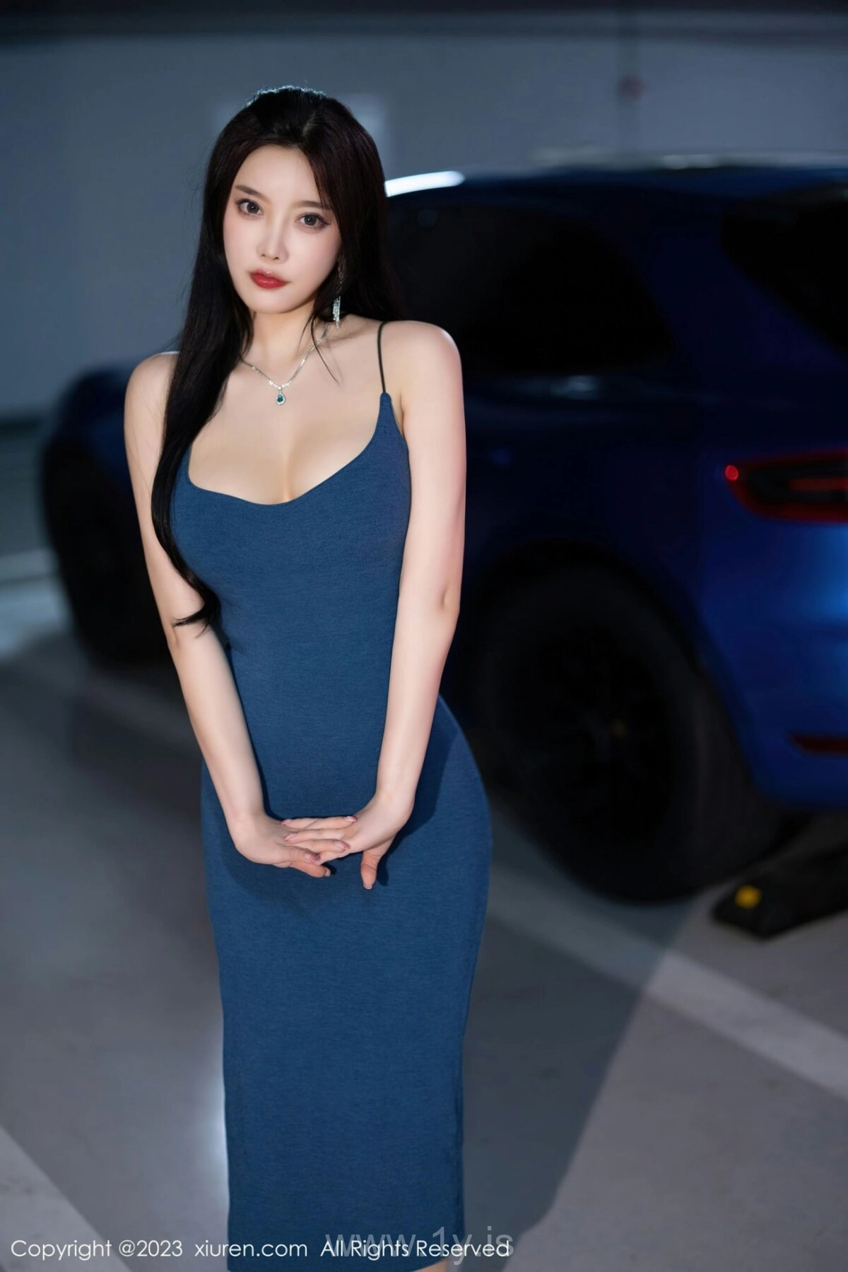 XIUREN(秀人网) NO.6747 Fashionable & Delightful Asian Beauty 楊晨晨Yome