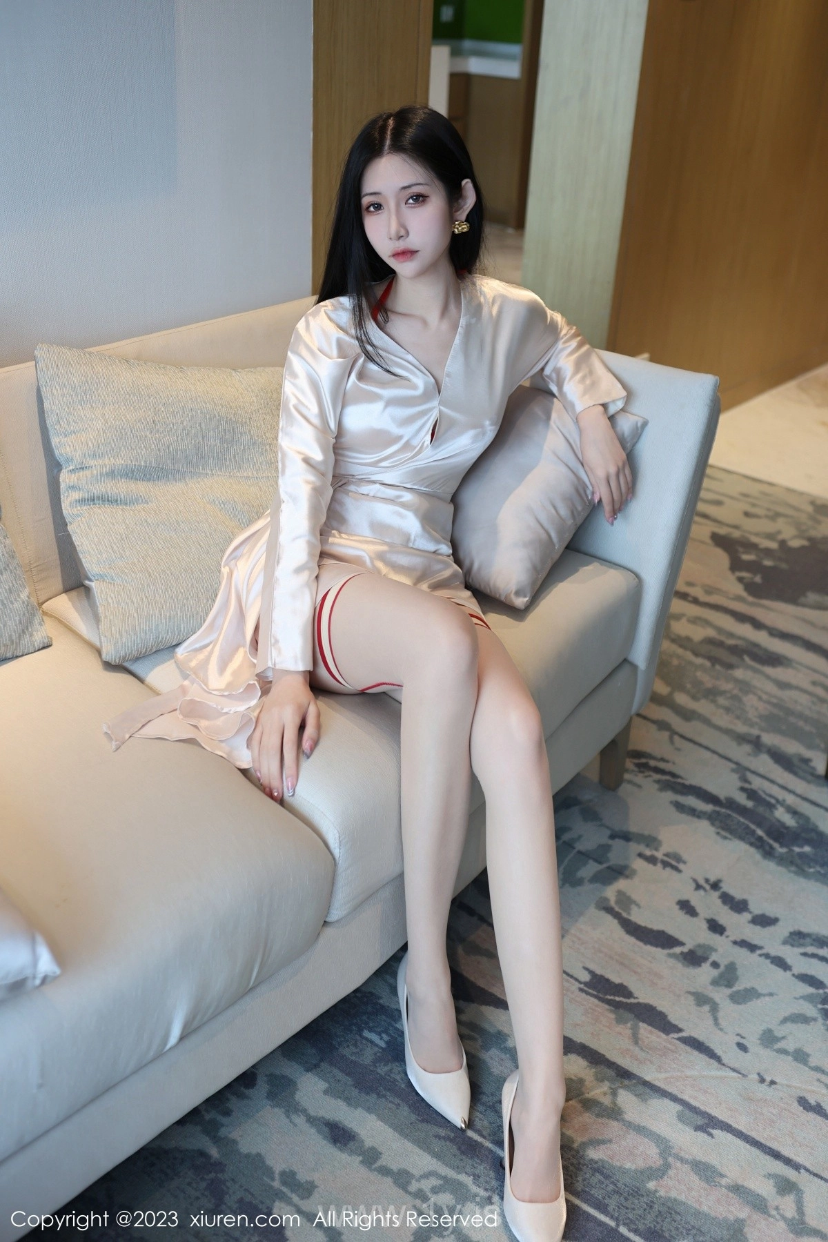 XIUREN(秀人网) NO.6750 Slim & Stunning Chinese Hottie 依娜Yina