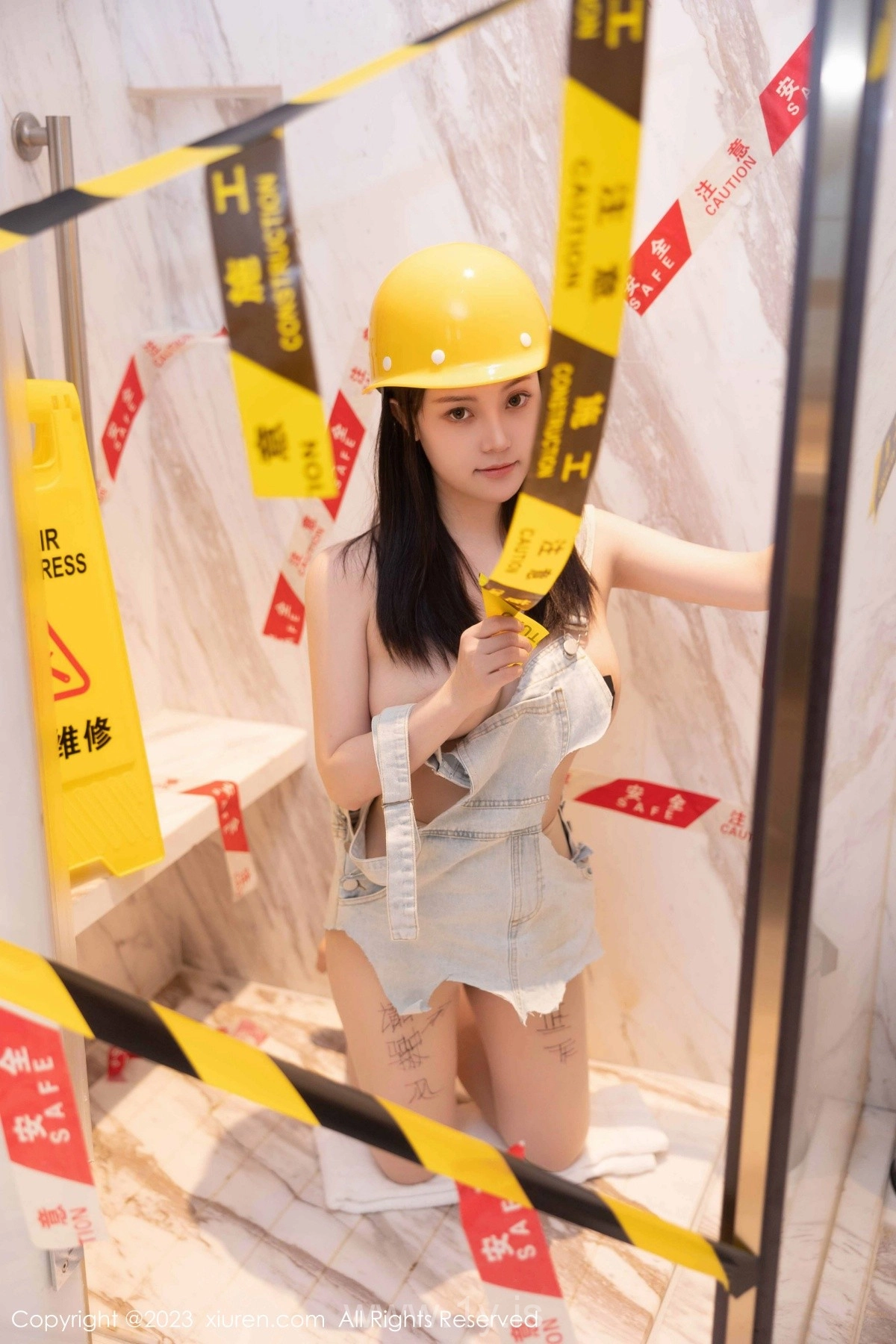 XIUREN(秀人网) NO.6760 Delightful & Nice-looking Asian Cutie 豆瓣醬