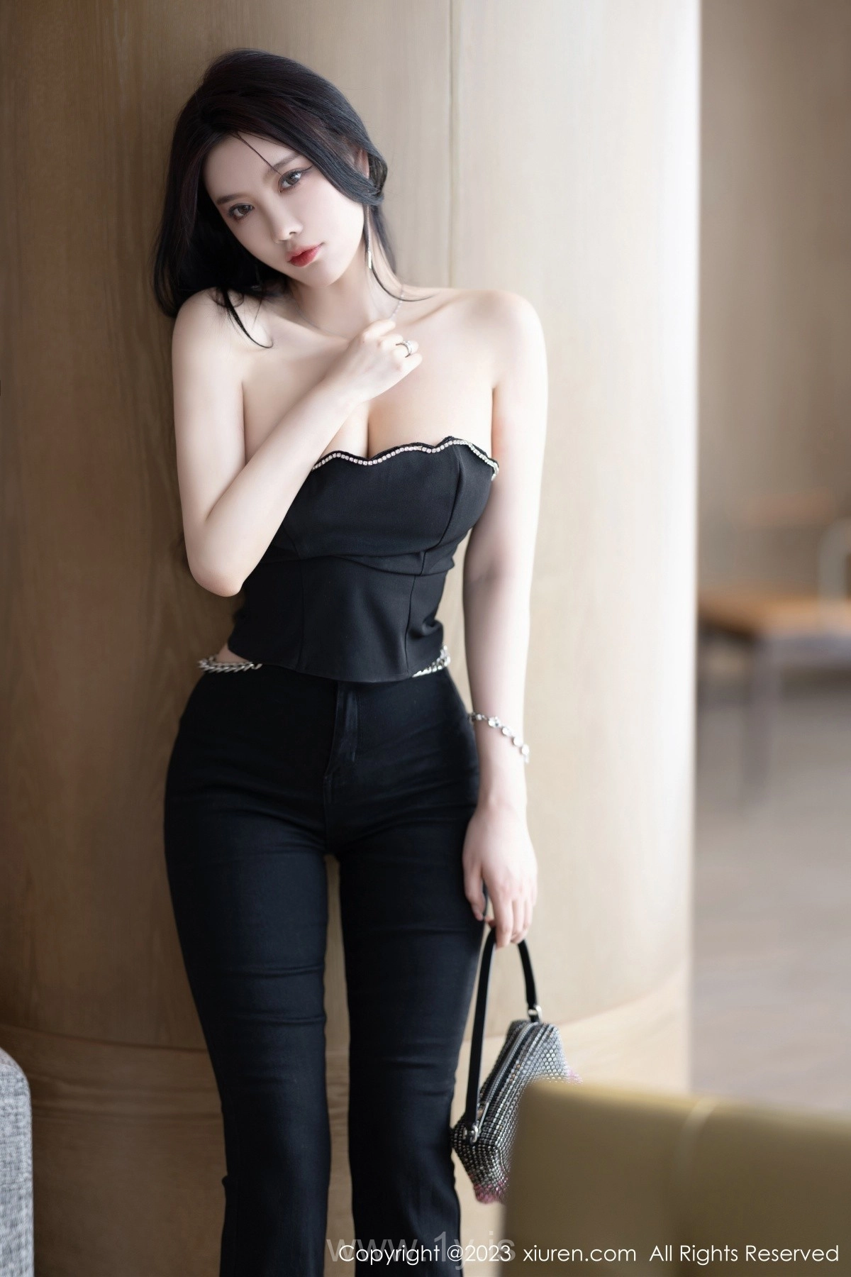 XIUREN(秀人网) NO.6866 Fashionable Asian Homebody Girl 楊晨晨Yome