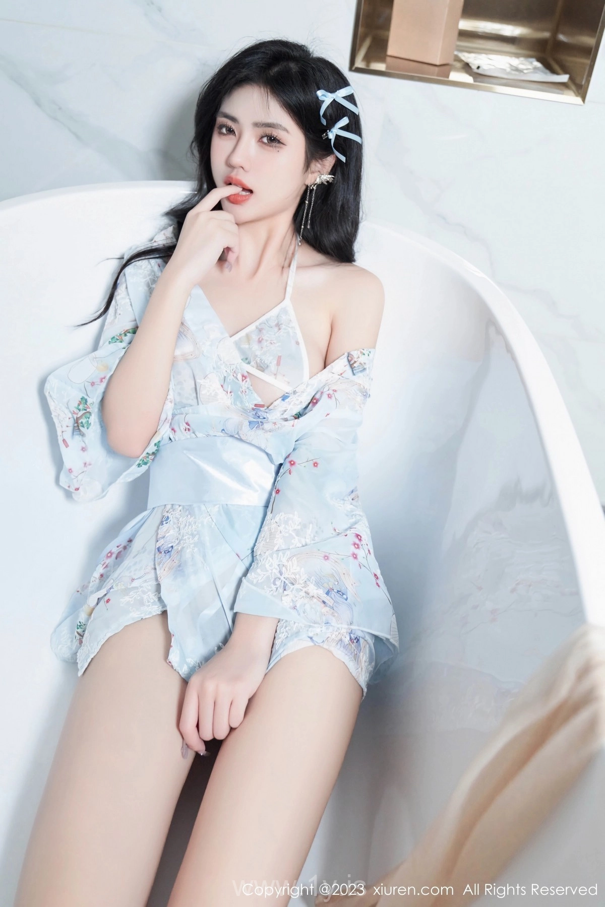 XIUREN(秀人网) NO.6924 Knockout Asian Model 淺淺Danny