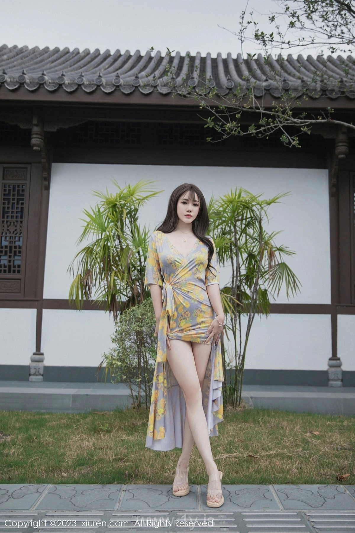 XIUREN(秀人网) NO.6949 Extraordinary Asian Beauty 嚴利娅Yuliya